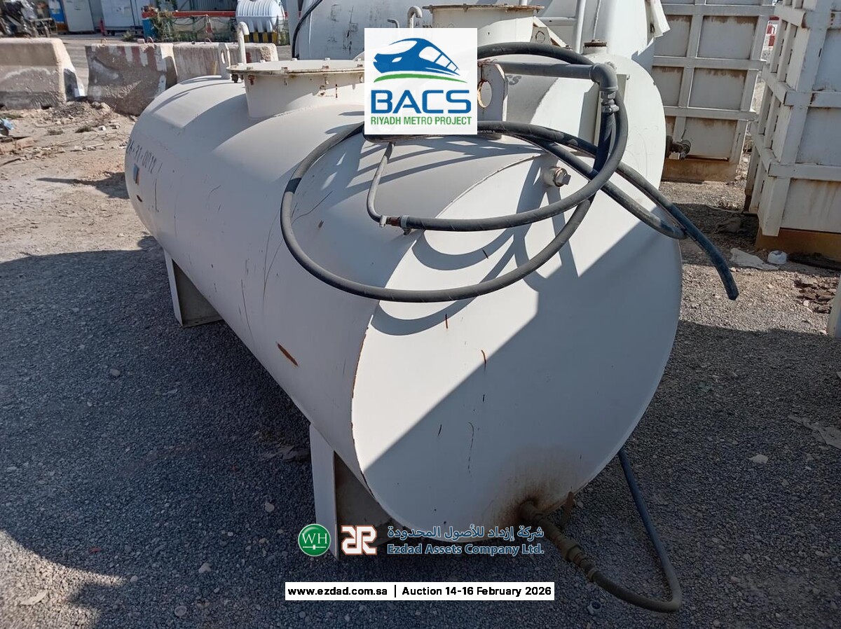 2,000 Liter Cylindrical Fuel Tank-45155917