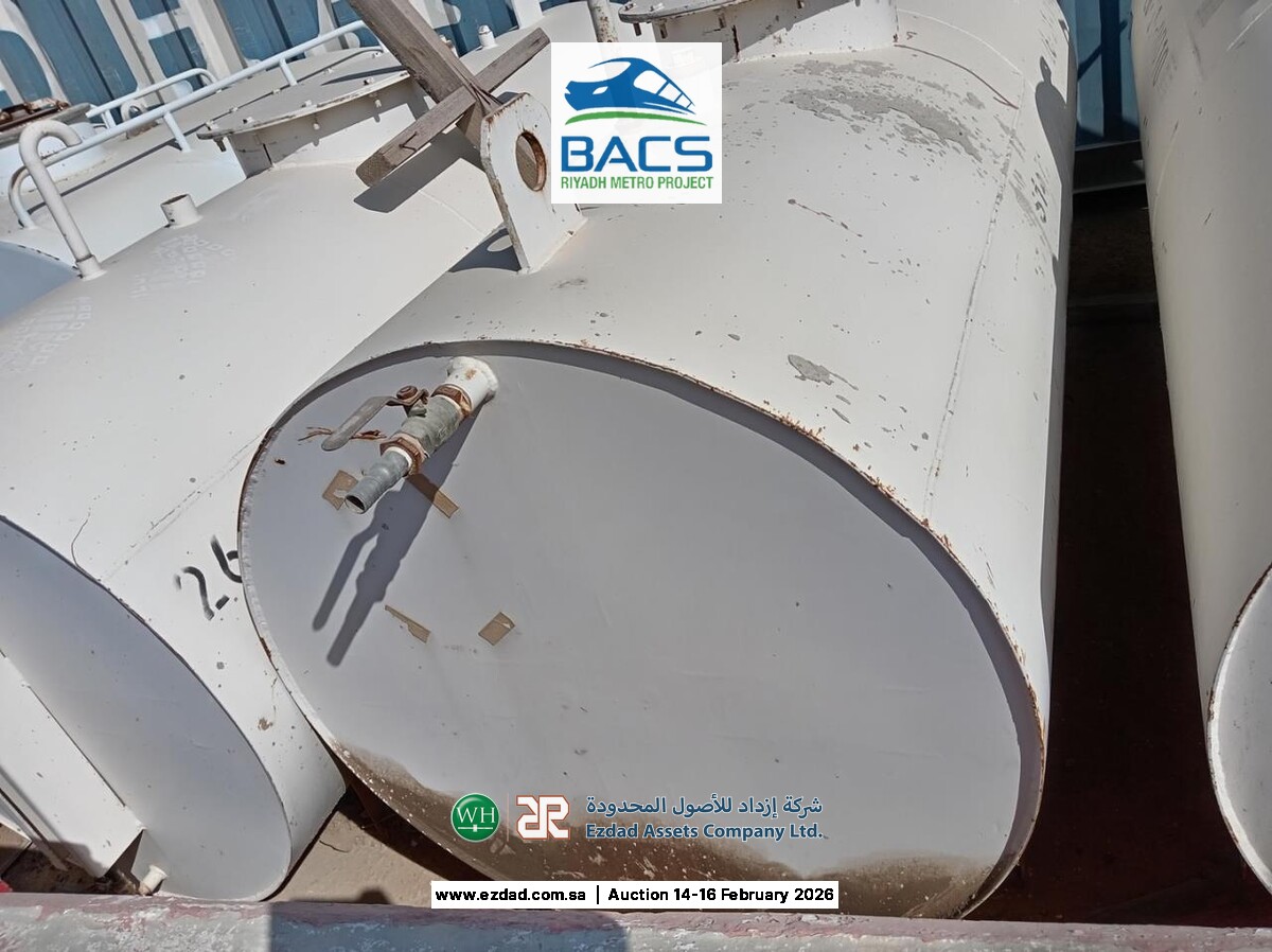 2,000 Liter Cylindrical Fuel Tank-45155928