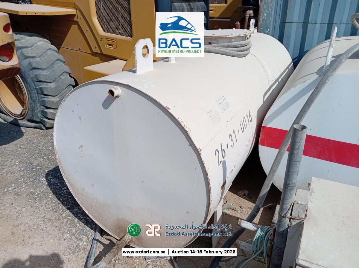 2,000 Liter Cylindrical Fuel Tank-45155934