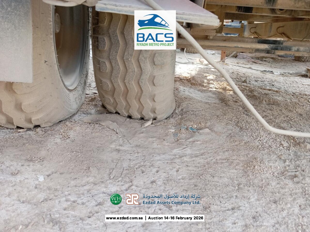 2,000 Liter Fuel Tanker Trailer-45155965