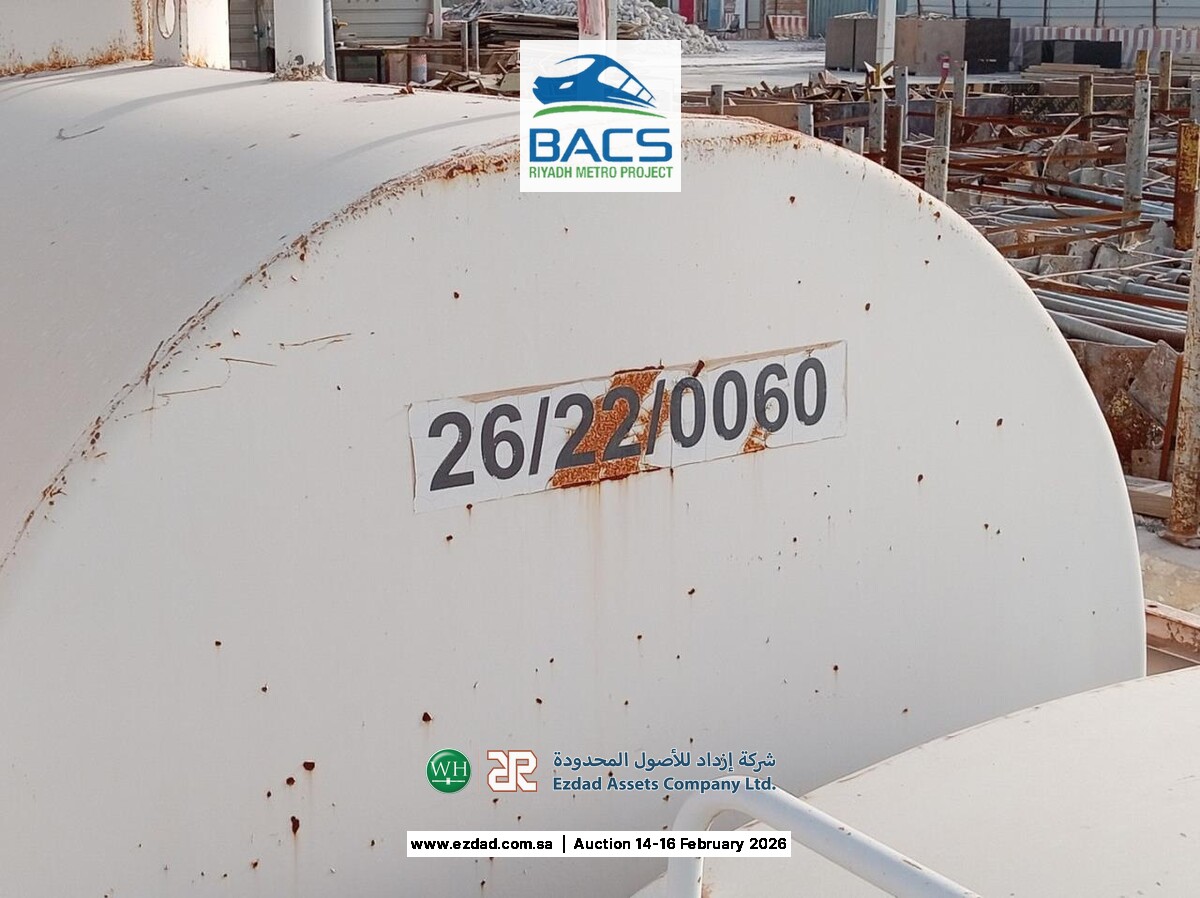 2,000 Liter Fuel Tanker Trailer-45155973