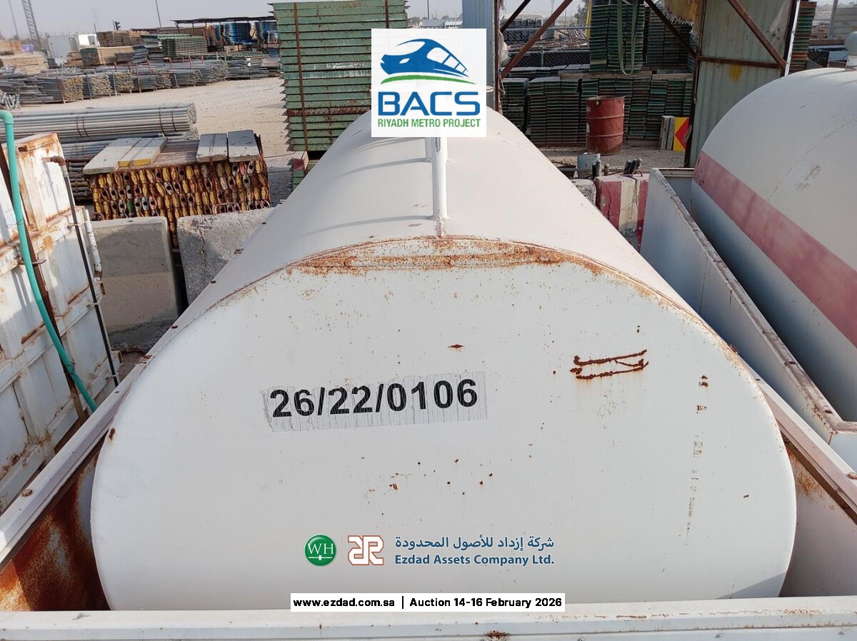 2,000 Liter Fuel Tanker Trailer-45155981