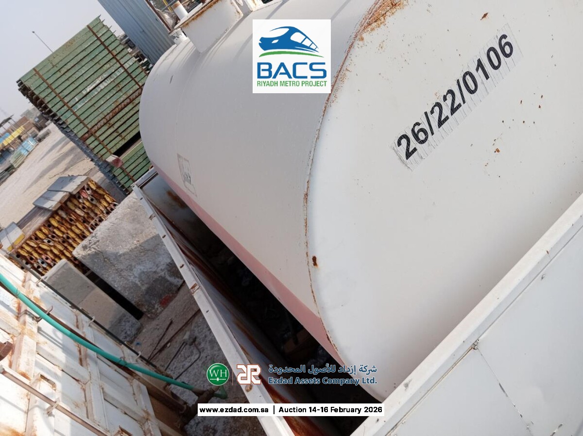 2,000 Liter Fuel Tanker Trailer-45155983