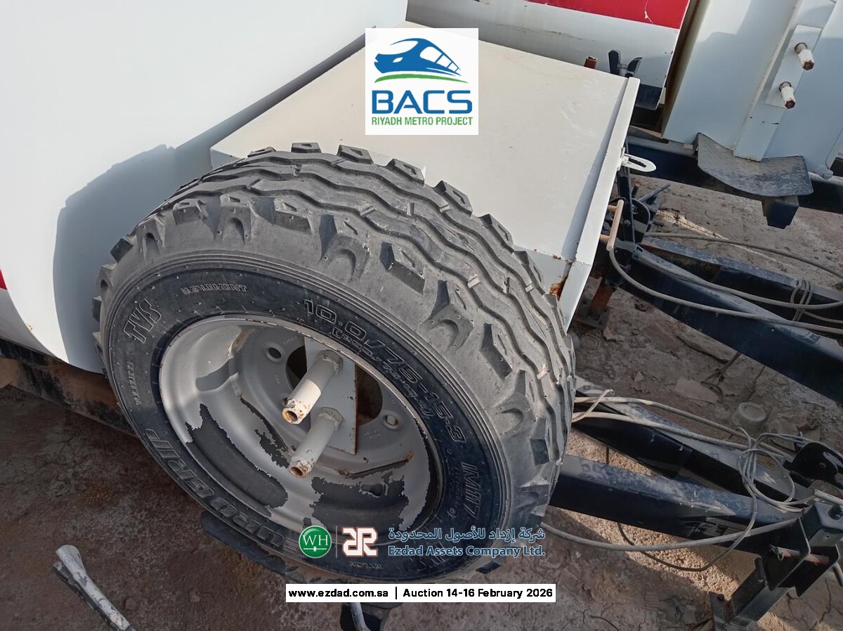 2,000 Liter Fuel Tanker Trailer-45155995