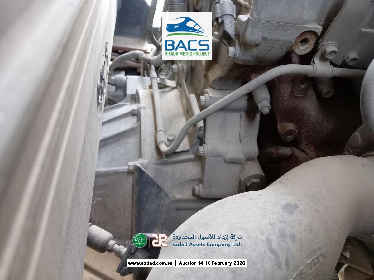 2013 Isuzu Reward NP 5 Ton Refrigerated Truck-45156412