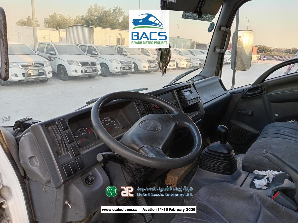 2013 Isuzu Reward NP 5 Ton Refrigerated Truck-45156416