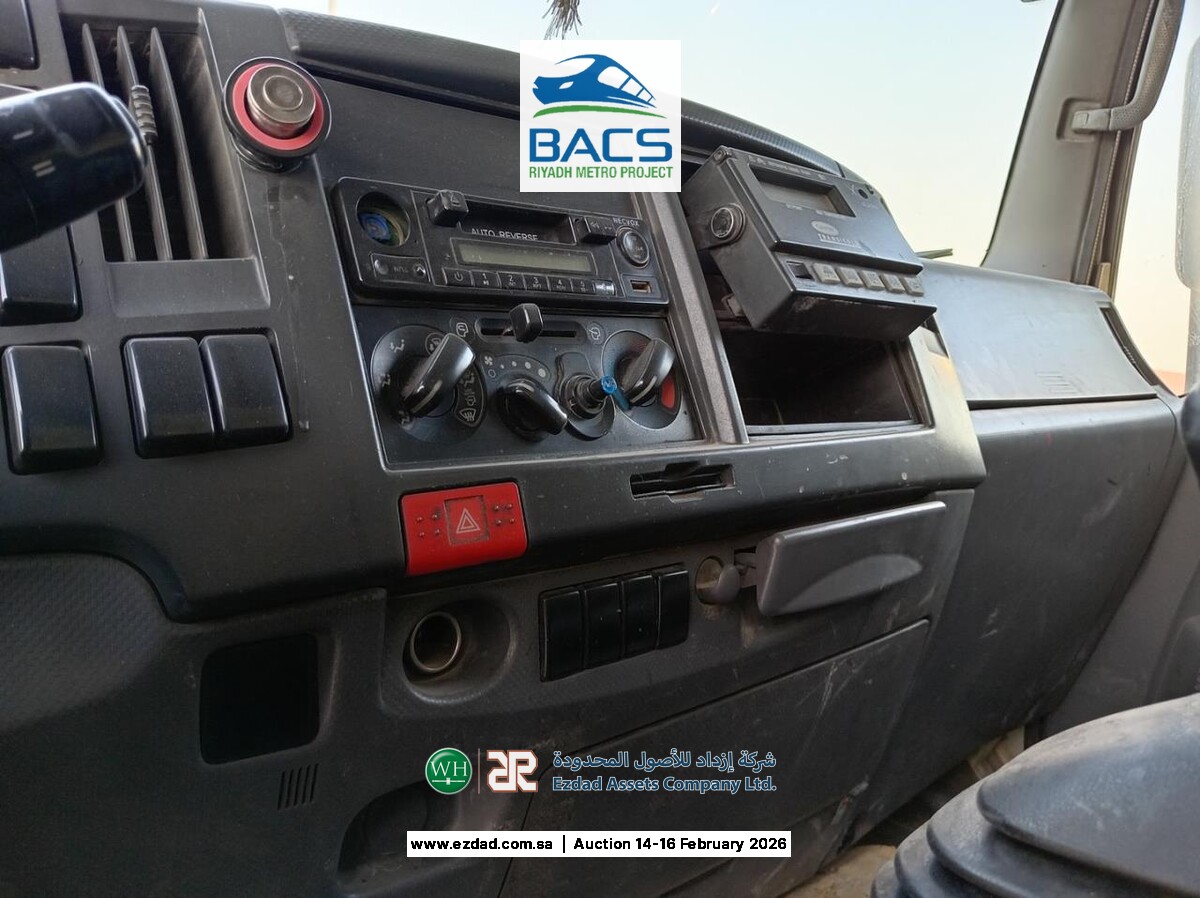 2013 Isuzu Reward NP 5 Ton Refrigerated Truck-45156418