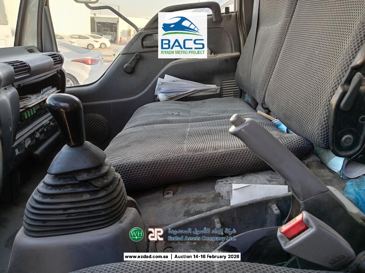 2008 Isuzu Reward NP 5 Ton Refrigerated Truck-45156454