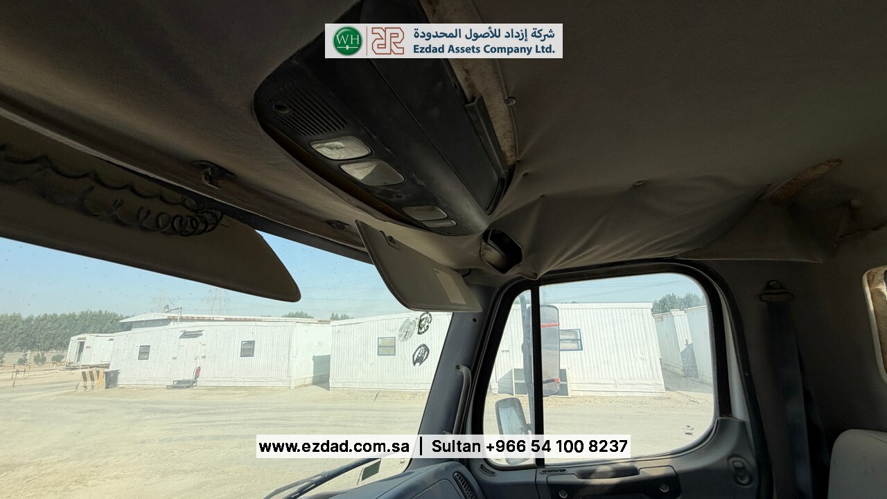 2011 Freightliner Business Class M2-48754054