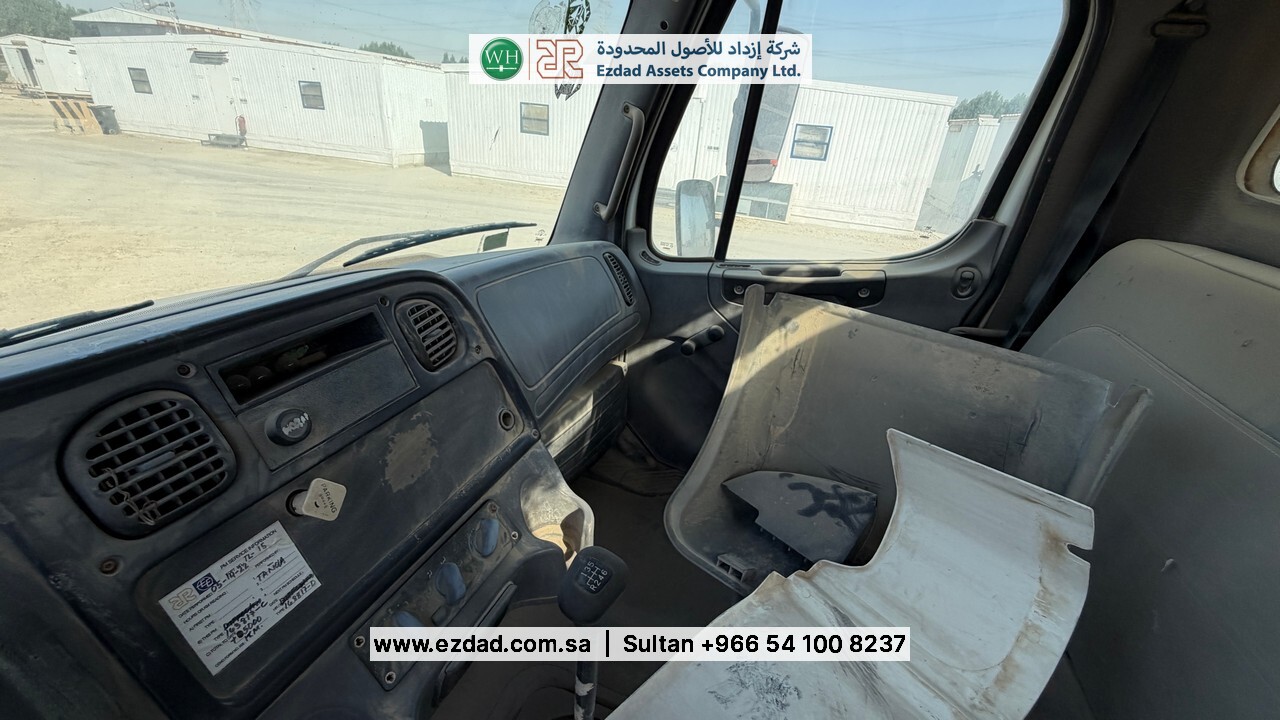 2011 Freightliner Business Class M2-48754056