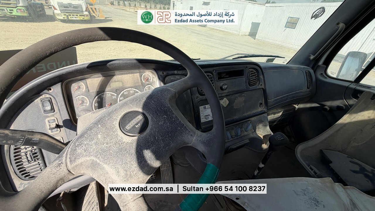2011 Freightliner Business Class M2-48754057